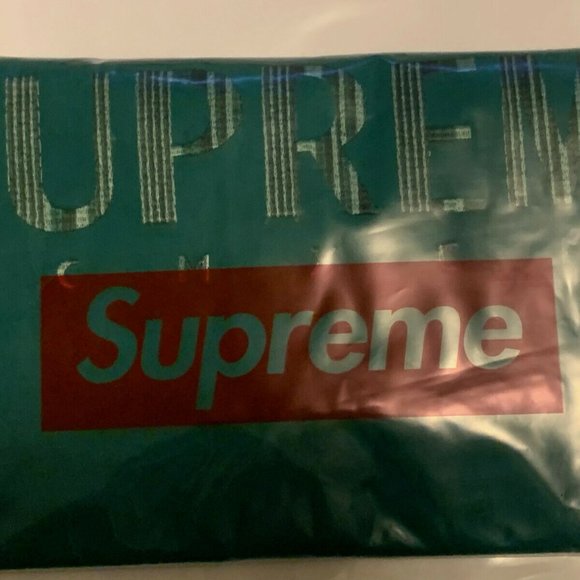 Supreme Gradient Logo Tee SS19 Green 2019 Large New with Tags - Picture 2 of 5
